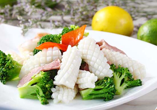 Pineapple Cut Squid Fillets (Todarodes pacificus or Illex argentinus)